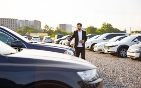 Come vendere ad un compro auto incidentate e dove trovarli a Como.