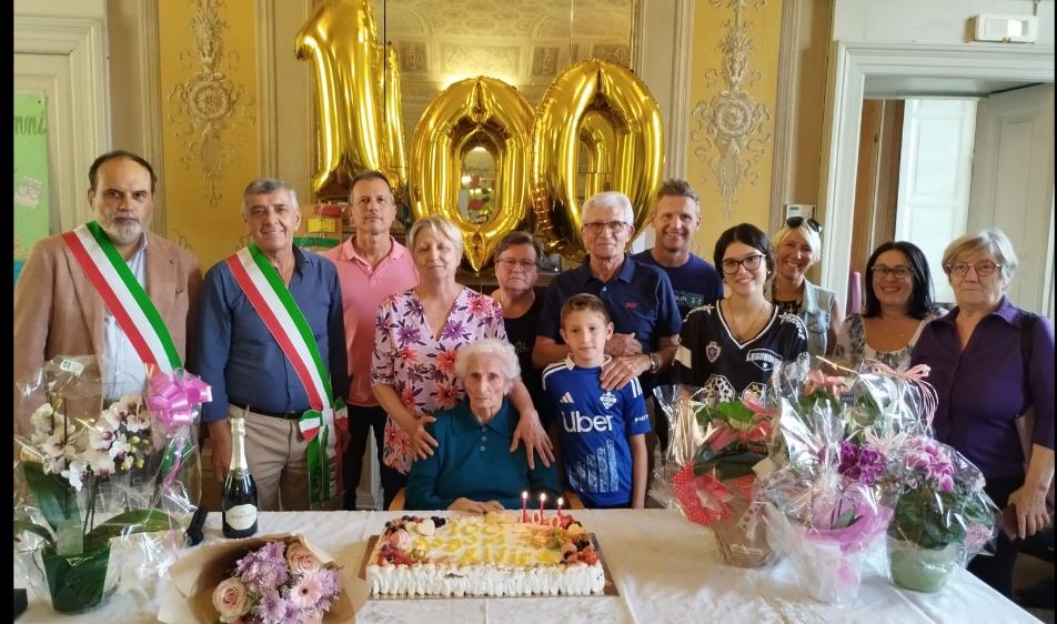 Festa per i cento anni di Elvira Resinelli