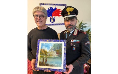 Il pittore Monaldi dona nove quadri ai Carabinieri di Cernobbio