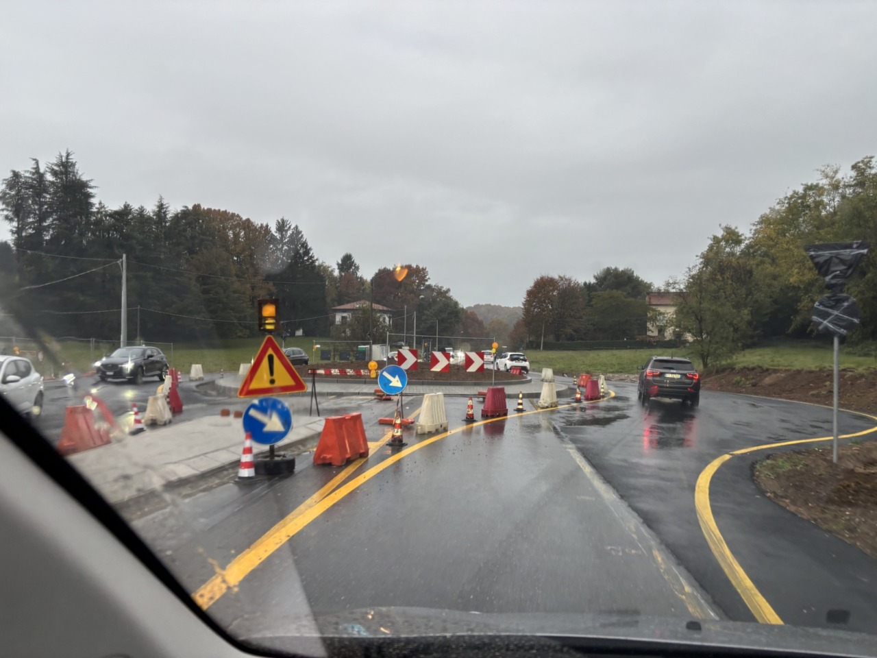 Nuova rotatoria, la sfida vinta del sindaco: “Ora la Lomazzo-Bizzarone è più sicura”