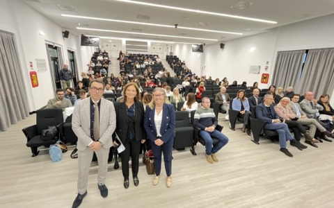 Matricole di Infermieristica accolte all’Insubria: “Nella cura, voi fate la differenza”