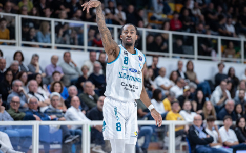 L’Acqua S.Bernardo debutta in casa contro Reggio-Emilia