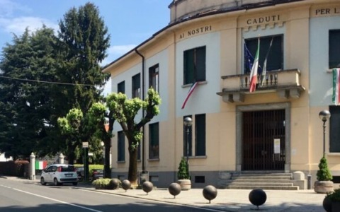 L’architettura comunale in una tesi di laurea