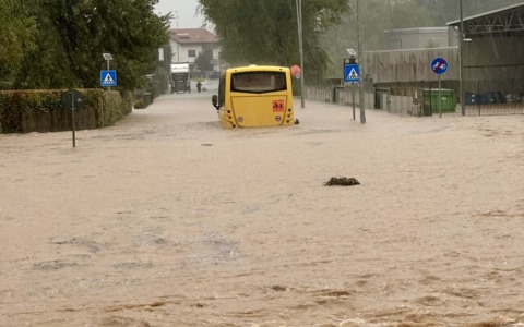 Maltempo, la Protezione civile di Cantù ha svolto 600 ore di servizio e 111 interventi