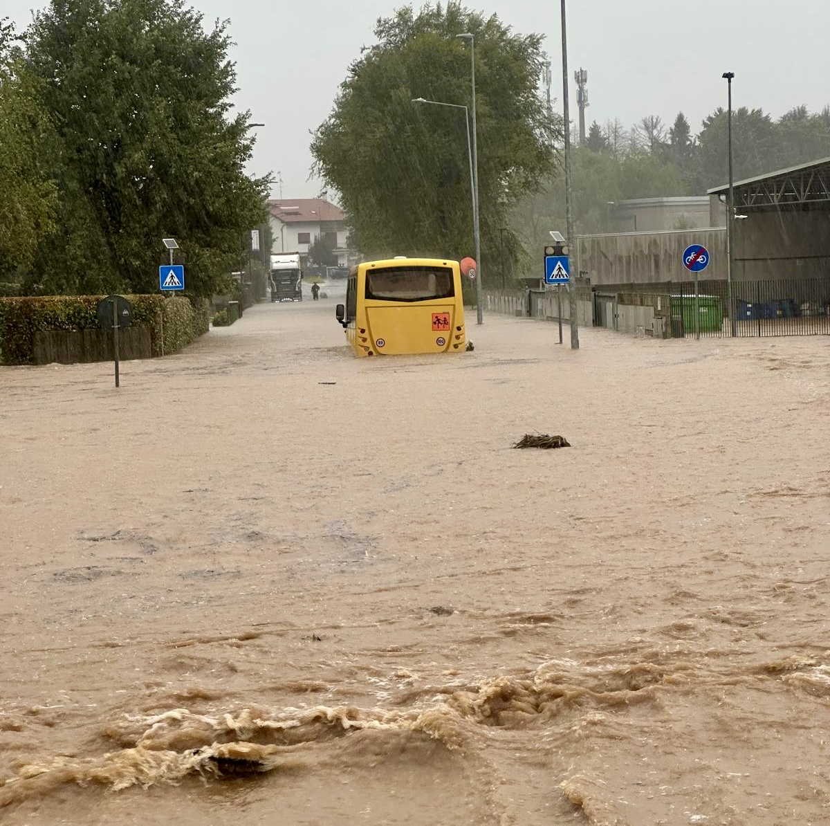 Maltempo, la Protezione civile di Cantù ha svolto 600 ore di servizio e 111 interventi