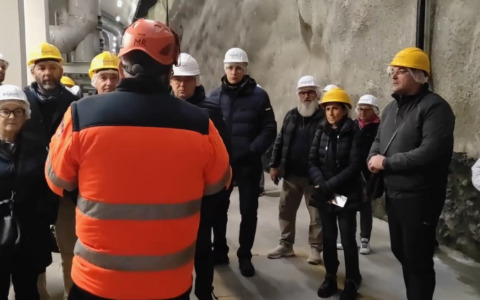 Alla scoperta della “caverna” dove l’acqua del Lago di Como diventa potabile, la giornata di “Acinque” è un successo