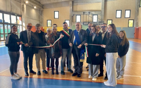 Taglio del nastro per la nuova palestra del “Terragni”