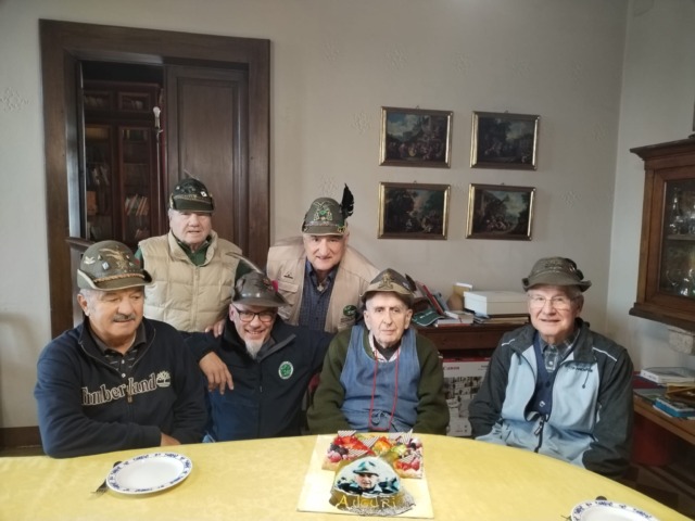 Grande festa per i 95 anni dell’alpino Luigi Orombelli