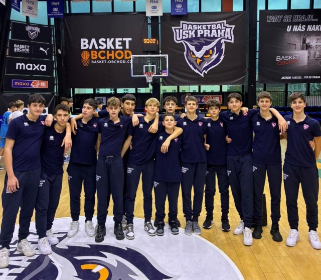 UNiweb Cantù U14 a Praga