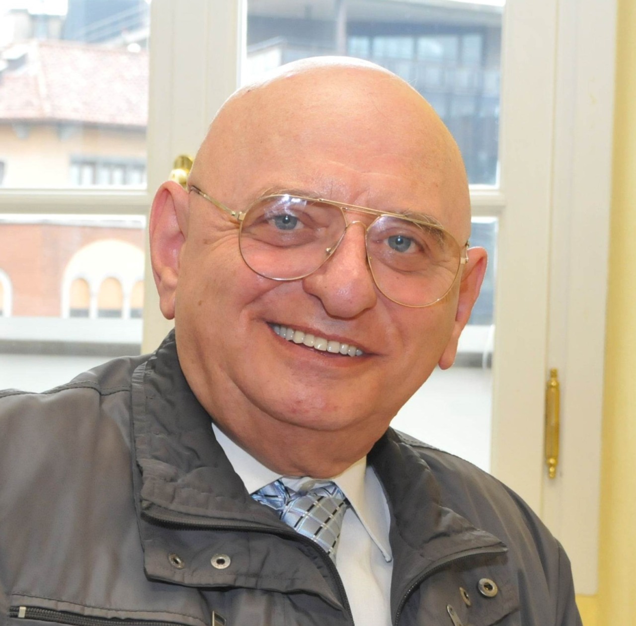 Addio ad Antonio Russolillo, storico volto della politica comasca e volontario senza confini