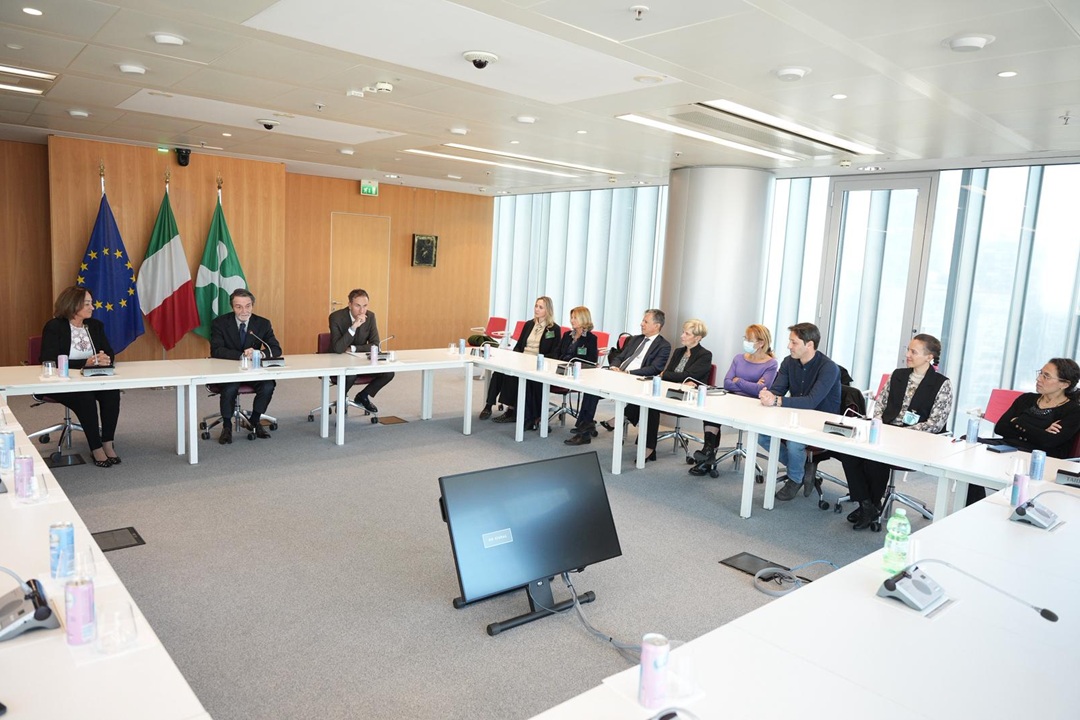 Il premio internazionale “Lombardia è Ricerca” assegnato a due professori inglesi