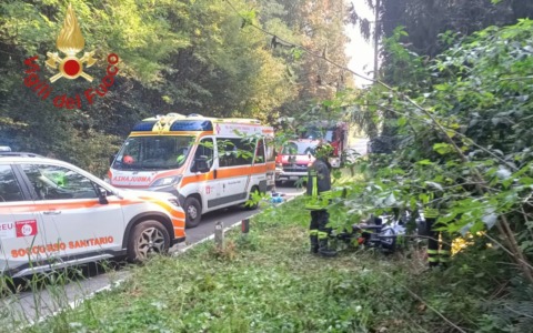 Cade dalla moto, morto un uomo di 65 anni