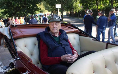 Addio a Cesare, decano degli Alpini
