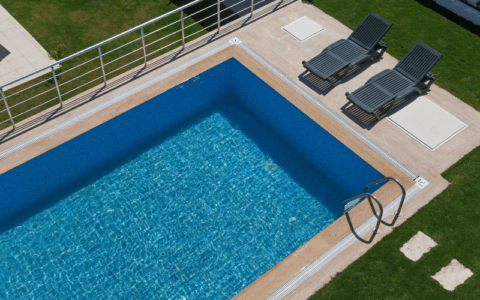 Piscine AstralPool: eleganza, innovazione e benessere per ogni spazio outdoor