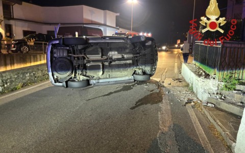 Auto ribaltata: soccorso un 39enne