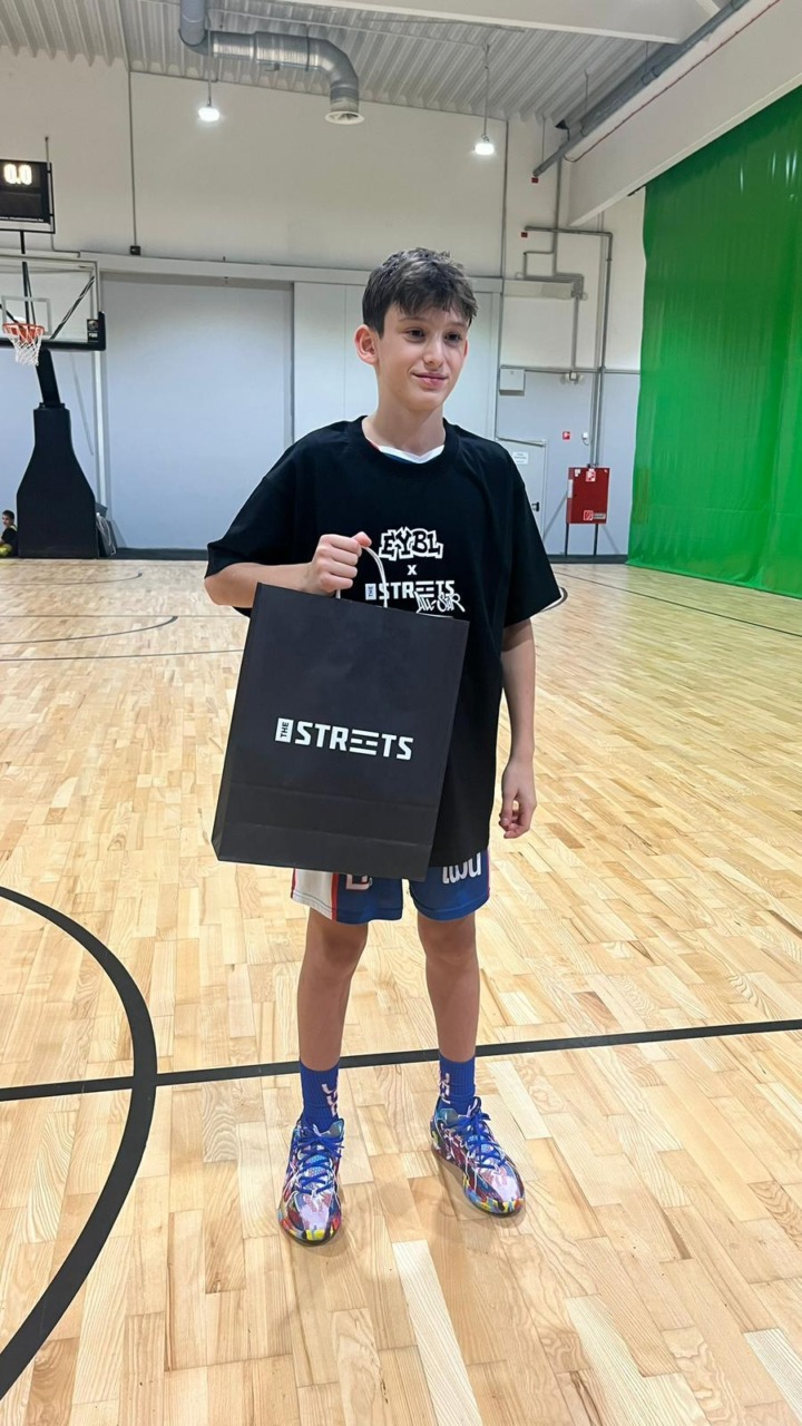 Lorenzo Sellitto della Geneco Cantù nel miglior quintetto dell'EYBL