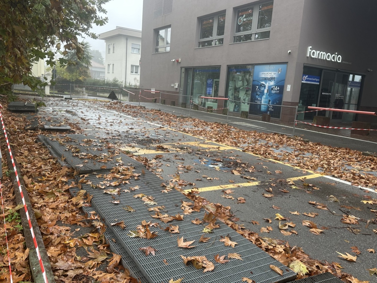 Divieto di sosta in piazza Italia a causa dei lavori di sostituzione delle griglie