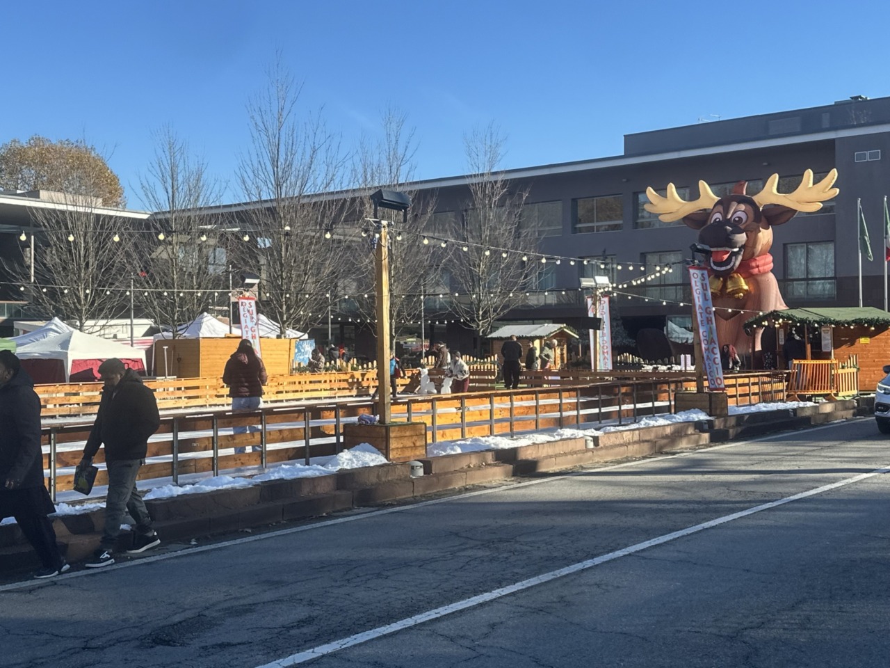 La Befana arriverà sul ghiaccio in piazza Italia