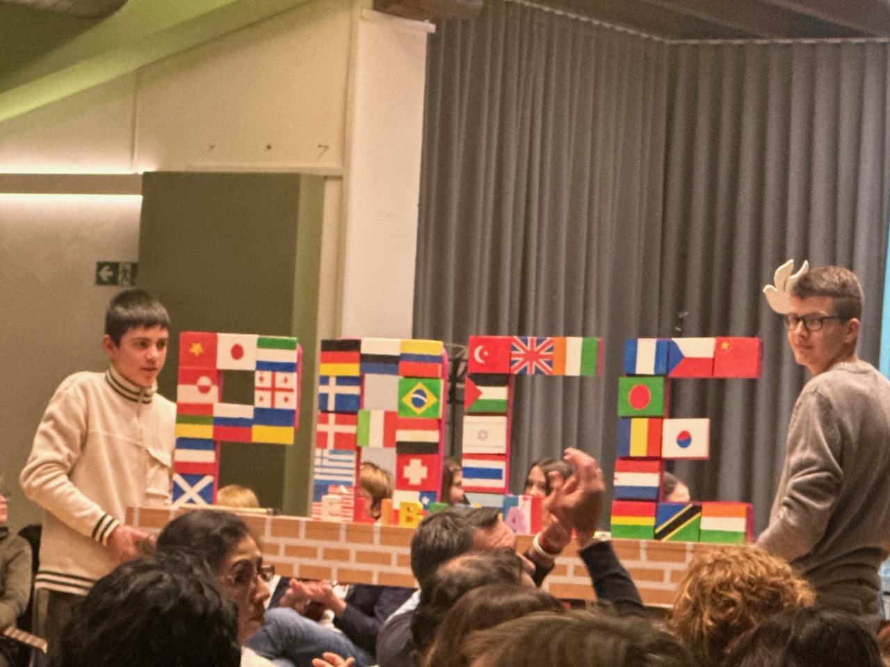 “Azioni di pace”, applausi a ragazze e ragazzi della scuola media