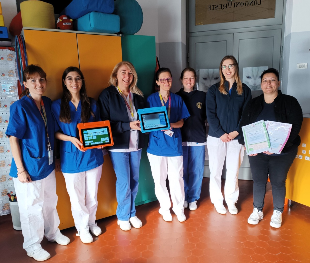 “Diversamente Genitori” dona tre tablet alla Neuropsichiatria per facilitare la comunicazione in caso di autismo e Caa