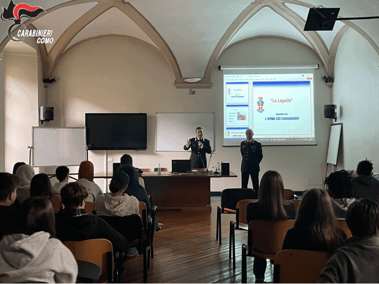 Carabinieri a scuola per diffondere la cultura della legalità