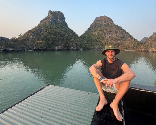 Il consigliere dà le dimissioni: andrà a vivere in Australia