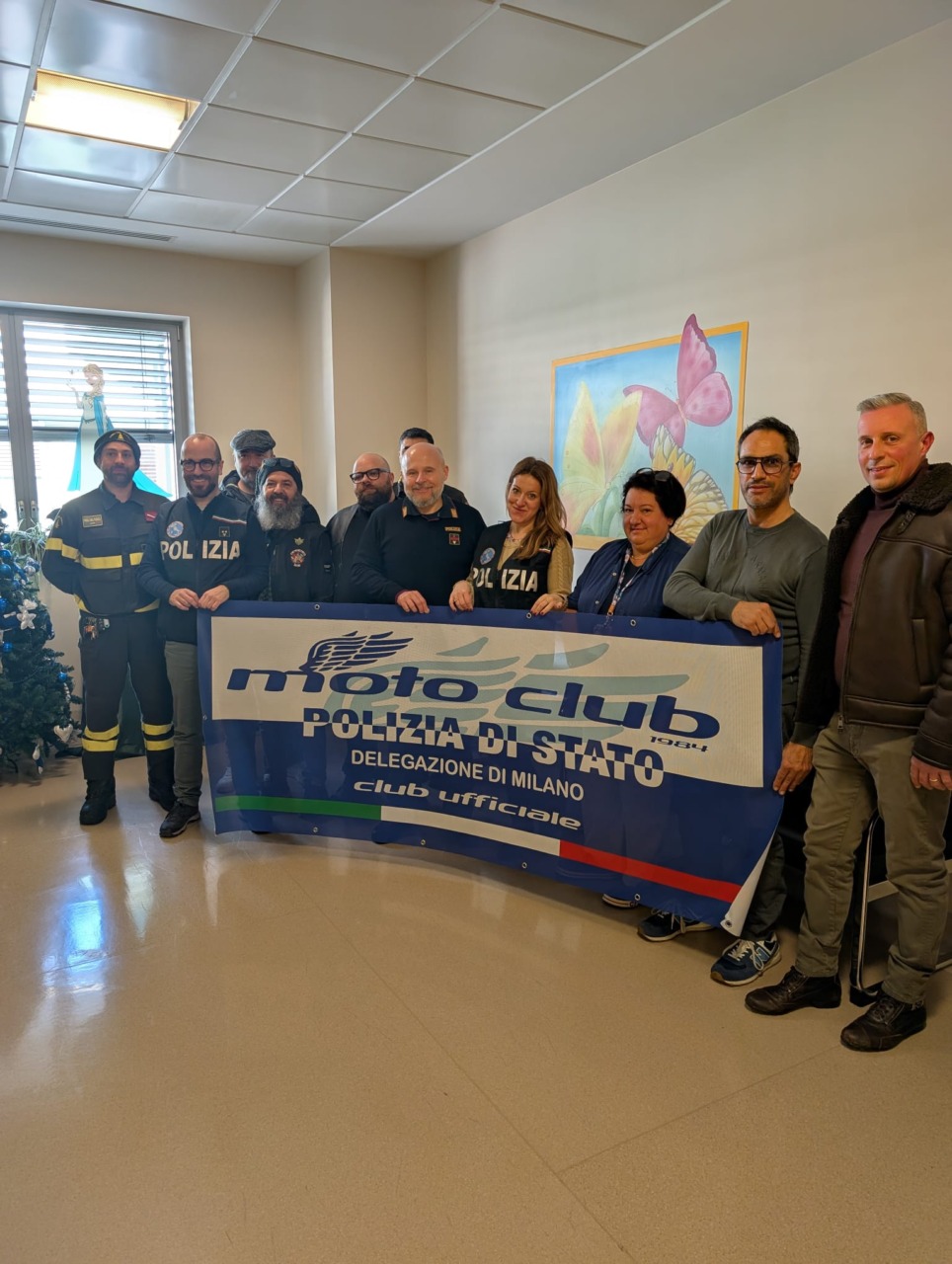 Il Moto club della Polizia porta i doni in ospedale
