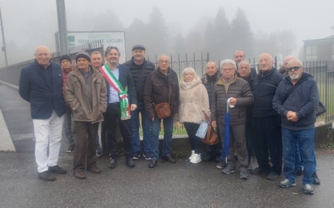 Inaugurato il nuovo marciapiede sulla Briantea