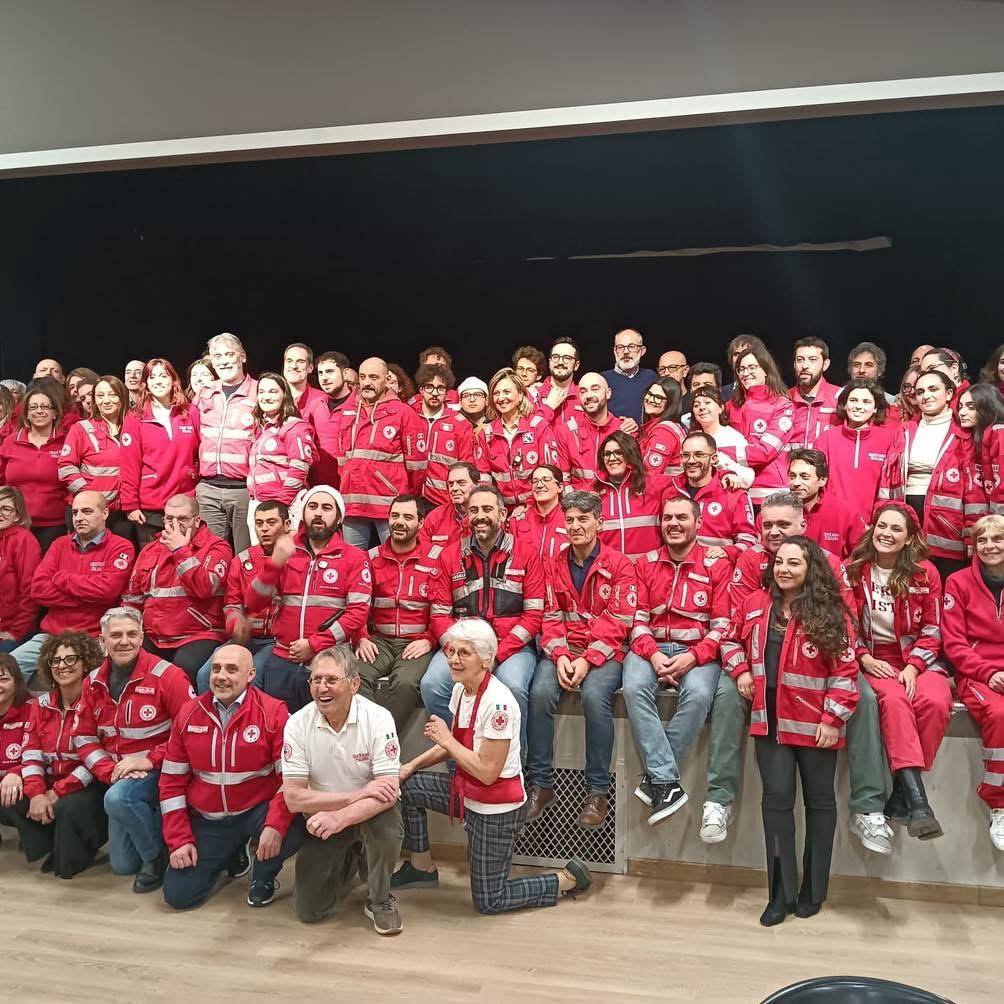 Donatore anonimo regala cinque defibrillatori alla Croce rossa