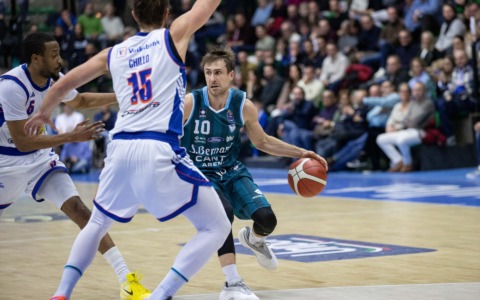 Niente sussulto in trasferta, Cantù cade a Treviso