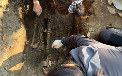 Bio-Archeo Day 2025 in università: focus sulla mummia del bambino di Villa Mirabello e nuovi rilievi sepolcrali