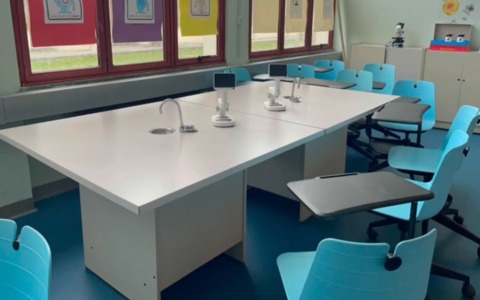 La primaria ha un nuovo laboratorio di scienze