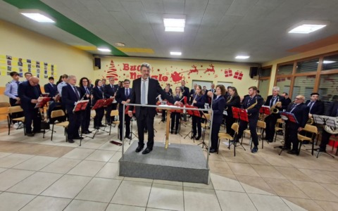 Al concerto di Natale della Filarmonica premiate due musiciste