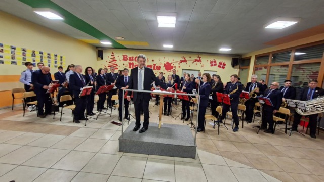 Al concerto di Natale della Filarmonica premiate due musiciste