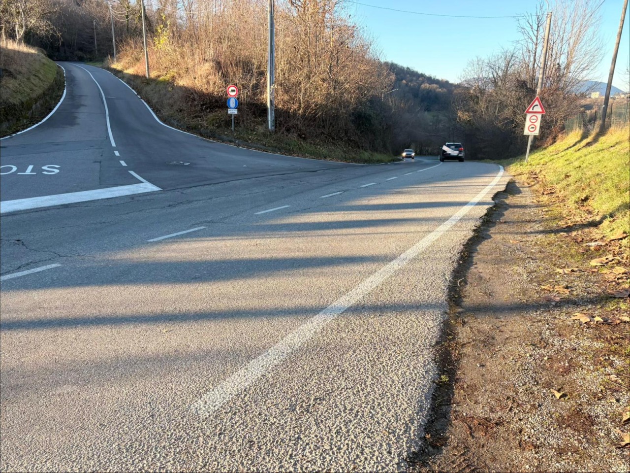 Cade da cavallo, donna soccorsa e trasportata in ospedale in codice giallo