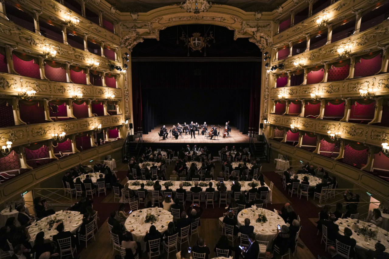Tutto esaurito alla serata benefica di Confindustria