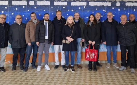 Nuova scuola primaria, visita dell’assessore regionale