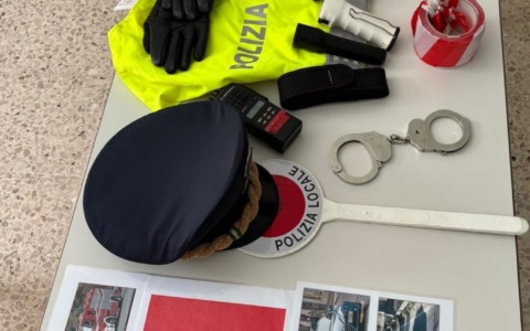 Educazione stradale alla scuola primaria, due comandanti salgono in cattedra