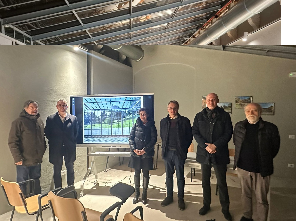 La serra si è trasformata in laboratorio multimediale per accogliere gli studenti