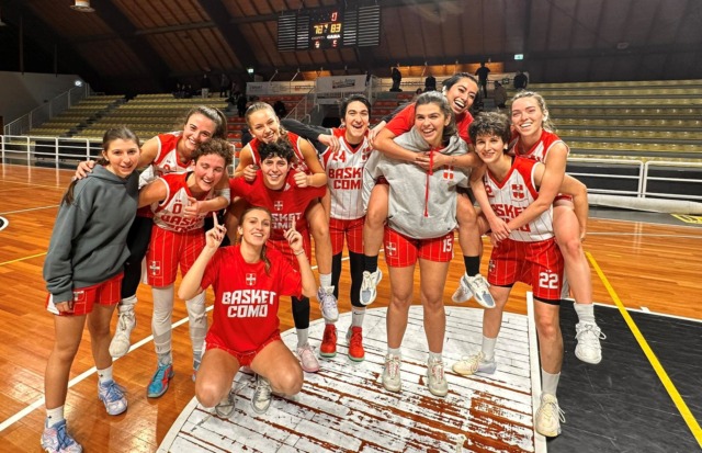 Basket Como a segno dopo due overtime- foto social Basket Como