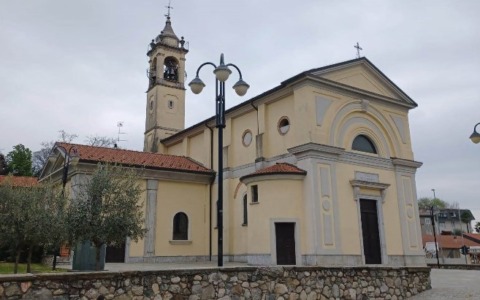 Ladri in casa del parroco