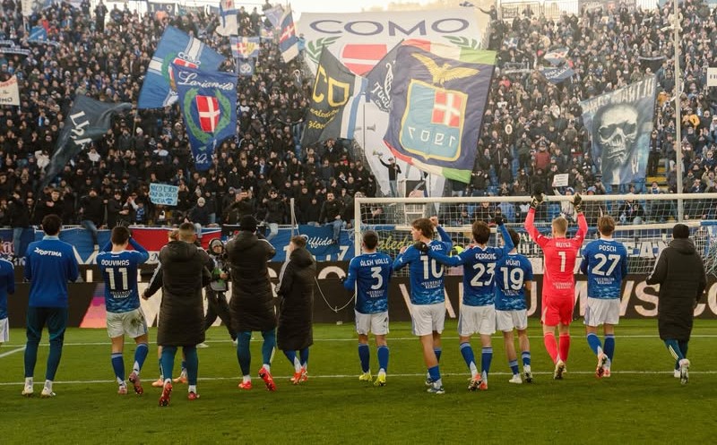 Il Como 1907 consolida il suo sesto posto e si prepara per la sfida a Pisa