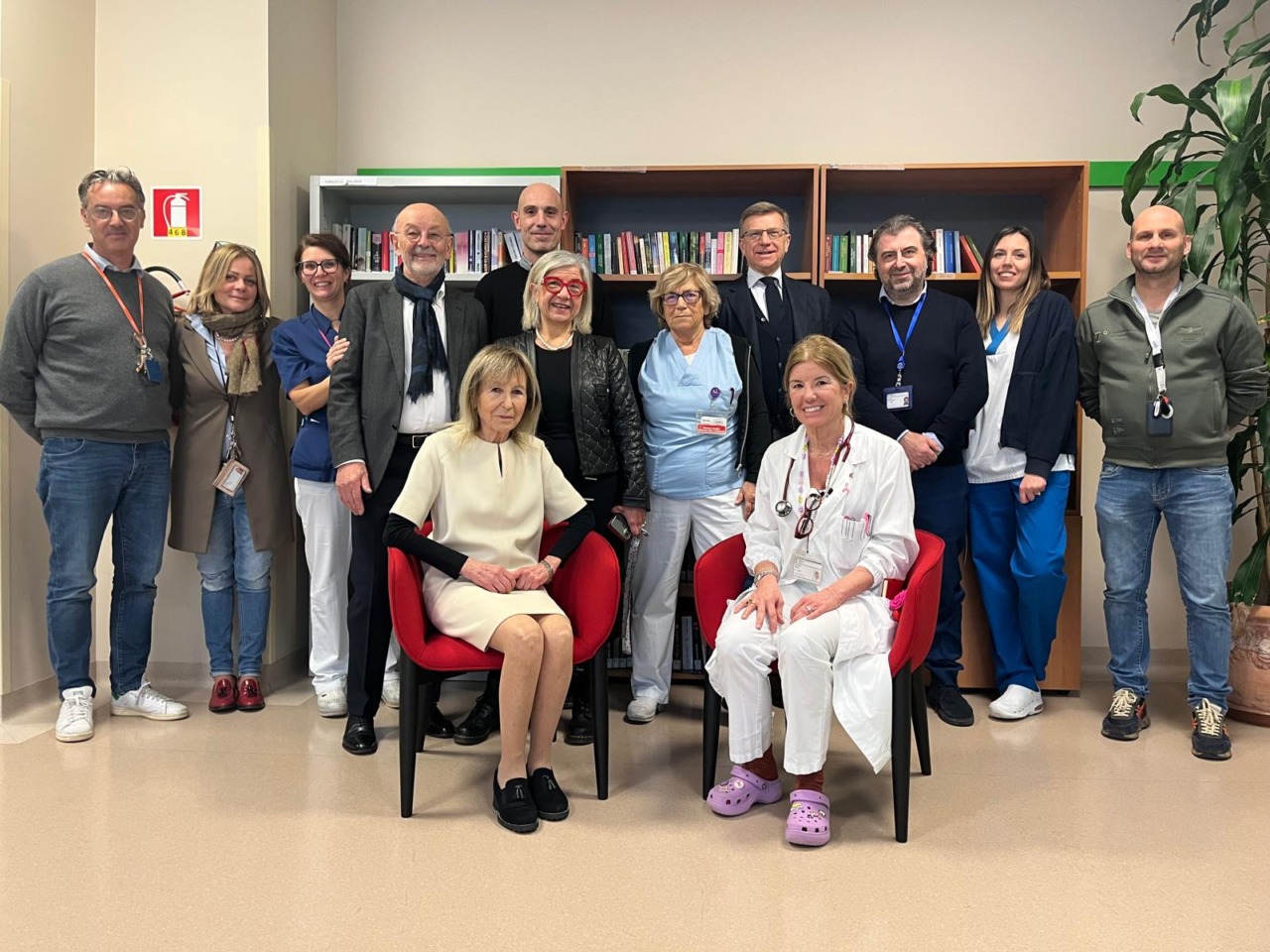 Donate dodici poltroncine per il reparto di Oncologia dell’ospedale Sant’Anna