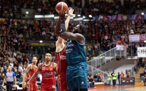 L’Acqua S.Bernardo non riesce a vincere: finisce 84-79 al PalaTrieste