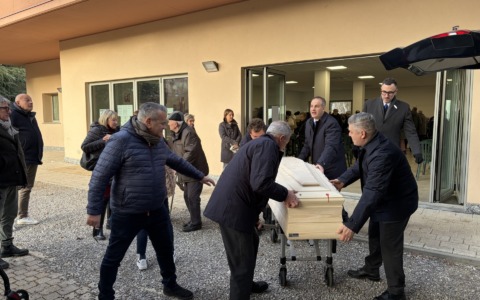 L’ultimo saluto all’ex sindaco: “Eri il patriarca della nostra famiglia allargata”