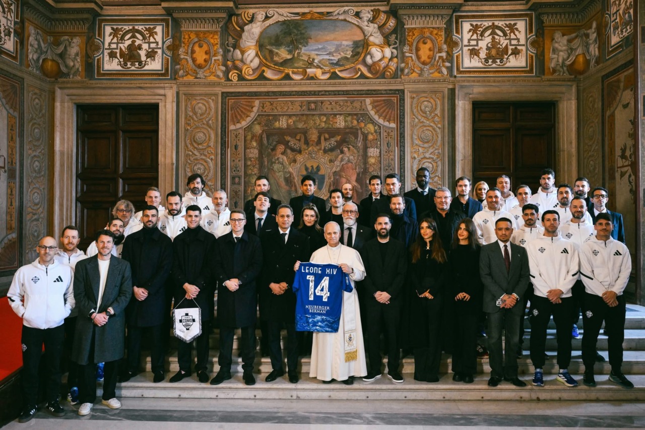 Como 1907 in udienza da papa Leone XIV prima della Lazio
