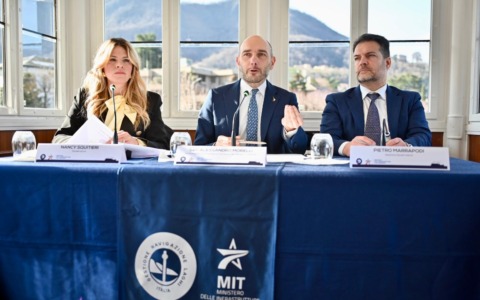 Il Piroscafo Concordia e la Motonave Milano accolgono la Fiaccola Olimpica