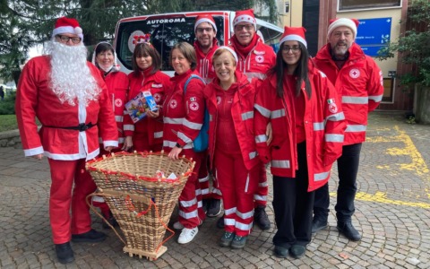 Con il “Giocattolo sospeso”, Croce Rossa Triangolo Lariano consegna doni ai bambini