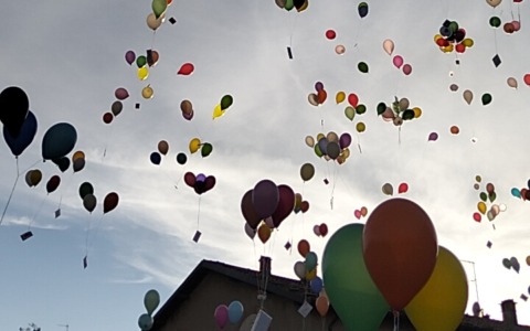 Una sorpresa per Manuel grazie alla letterina volata con il palloncino