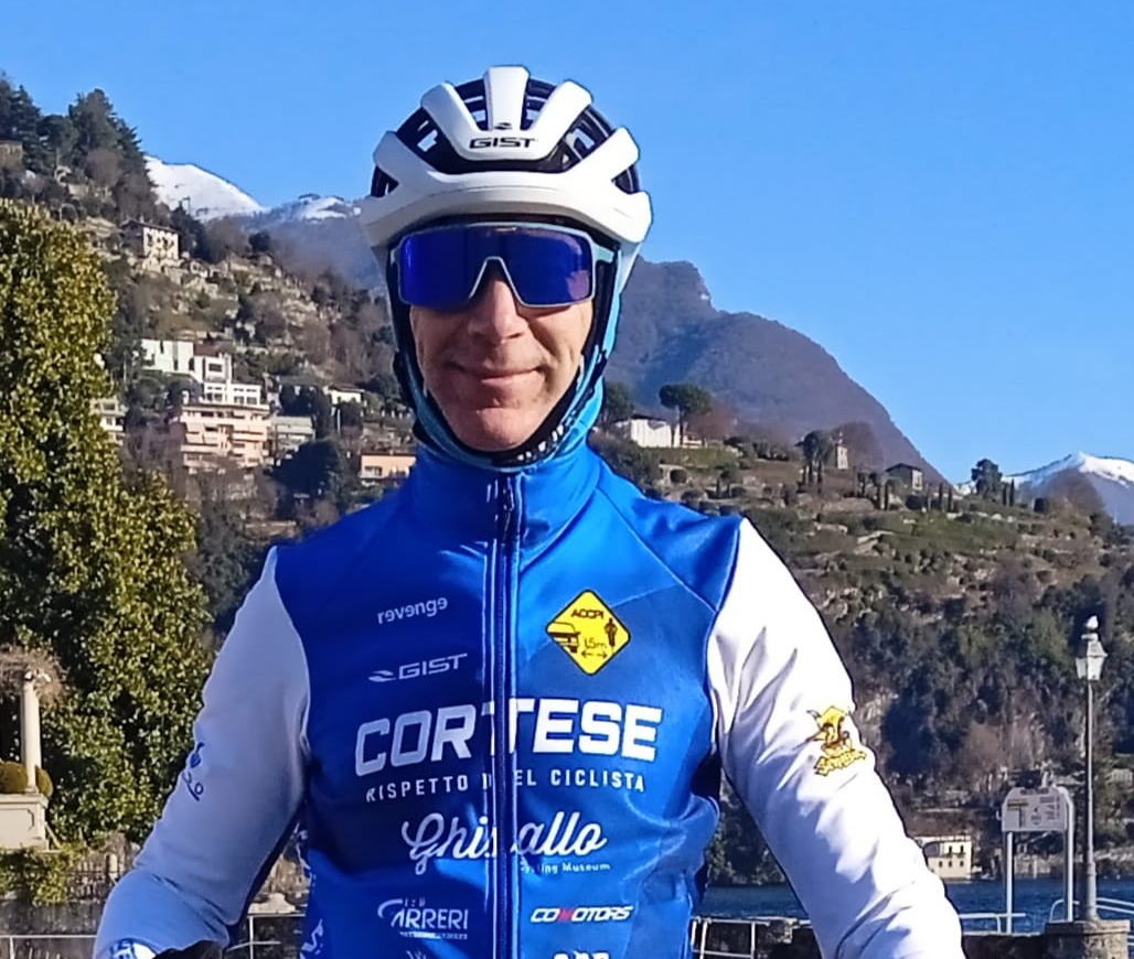 Un paese “bike friendly” con i cartelli salvaciclisti